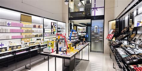 negozio milano profumi chanel